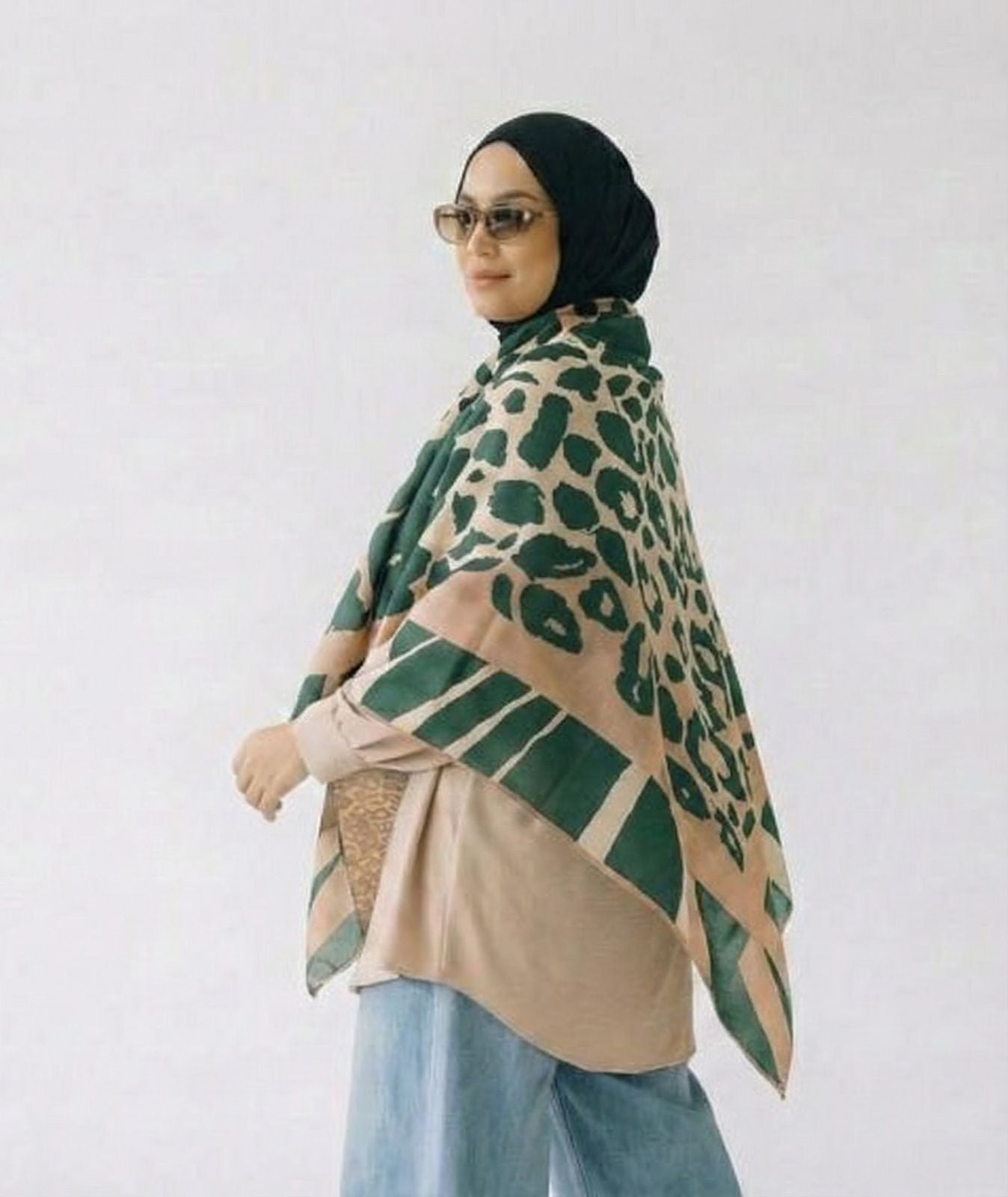 Nude Wild Wool Shawl - Double sided